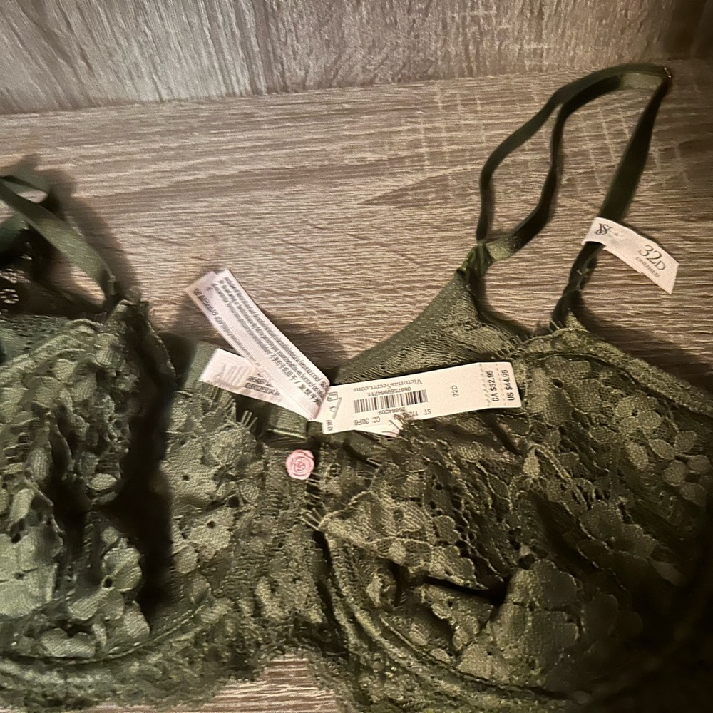 Victoria's Secret Lace Bra in Forest Green